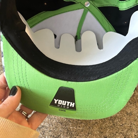 New Minecraft Youth OSFM Black / Green
Creeper Hat Cap, Adjustable - Picture 5 of 6